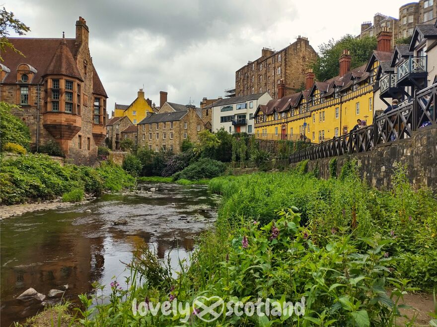 Maisons de Dean Village le long du Water of Leith à Édimbourg